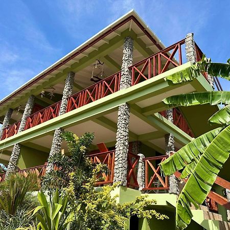 Orchid Resort Ltd Guillet Экстерьер фото