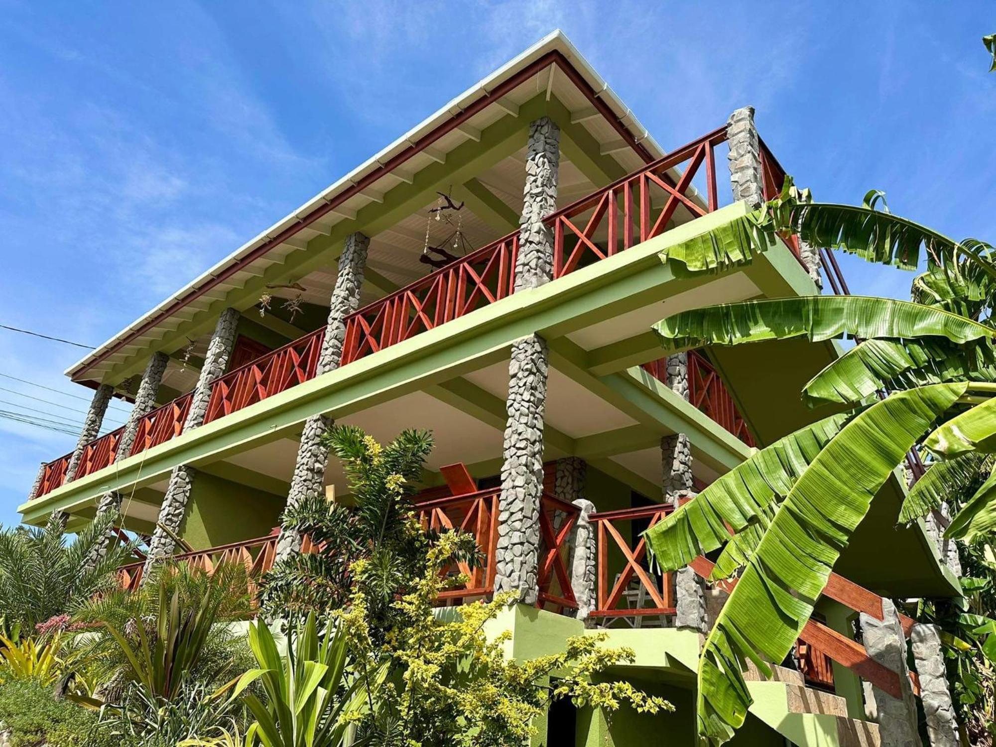 Orchid Resort Ltd Guillet Экстерьер фото