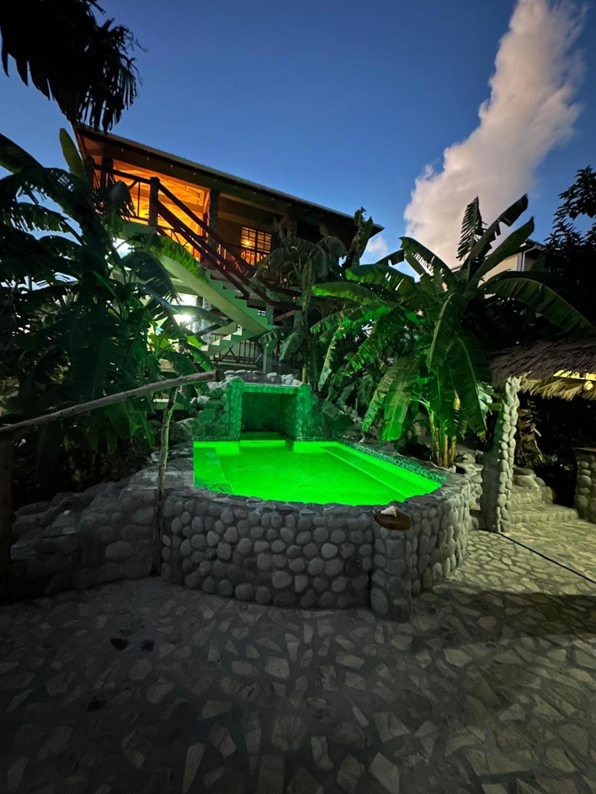Orchid Resort Ltd Guillet Экстерьер фото